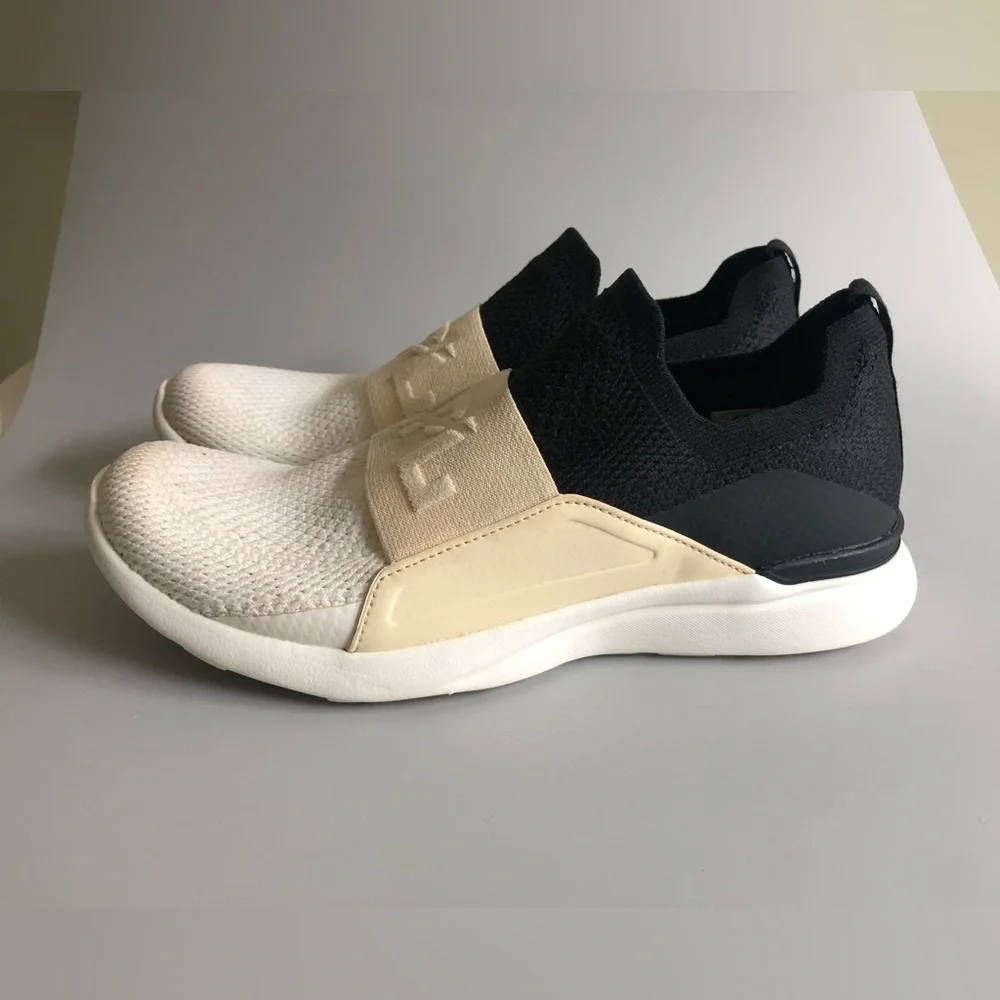 TechLoom Bliss Knit Running Shoe (Women) Size: US 7.5 EUR 38 - Picture 2 of 12